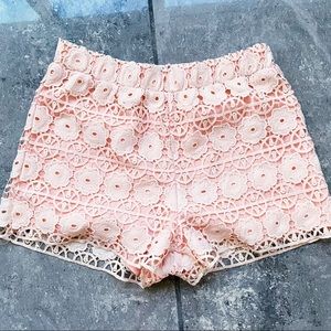 Elastic shorts perfect for summer